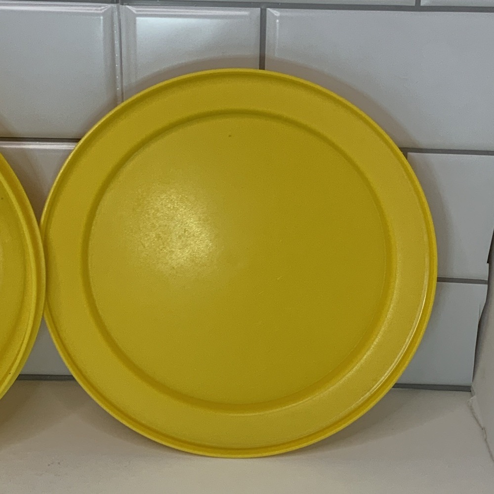Vintage TUPPERWARE Seal N Serve‎ Bowl 1336-14 & Plate/Lid 1337-13 Yellow Set 8" - Picture 6 of 6